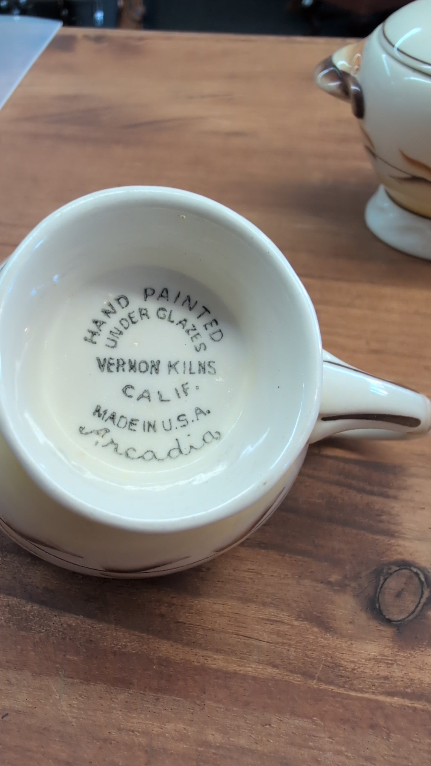 Vernon Kilns 'Arcadia' Sugar Bowl & Creamer Set