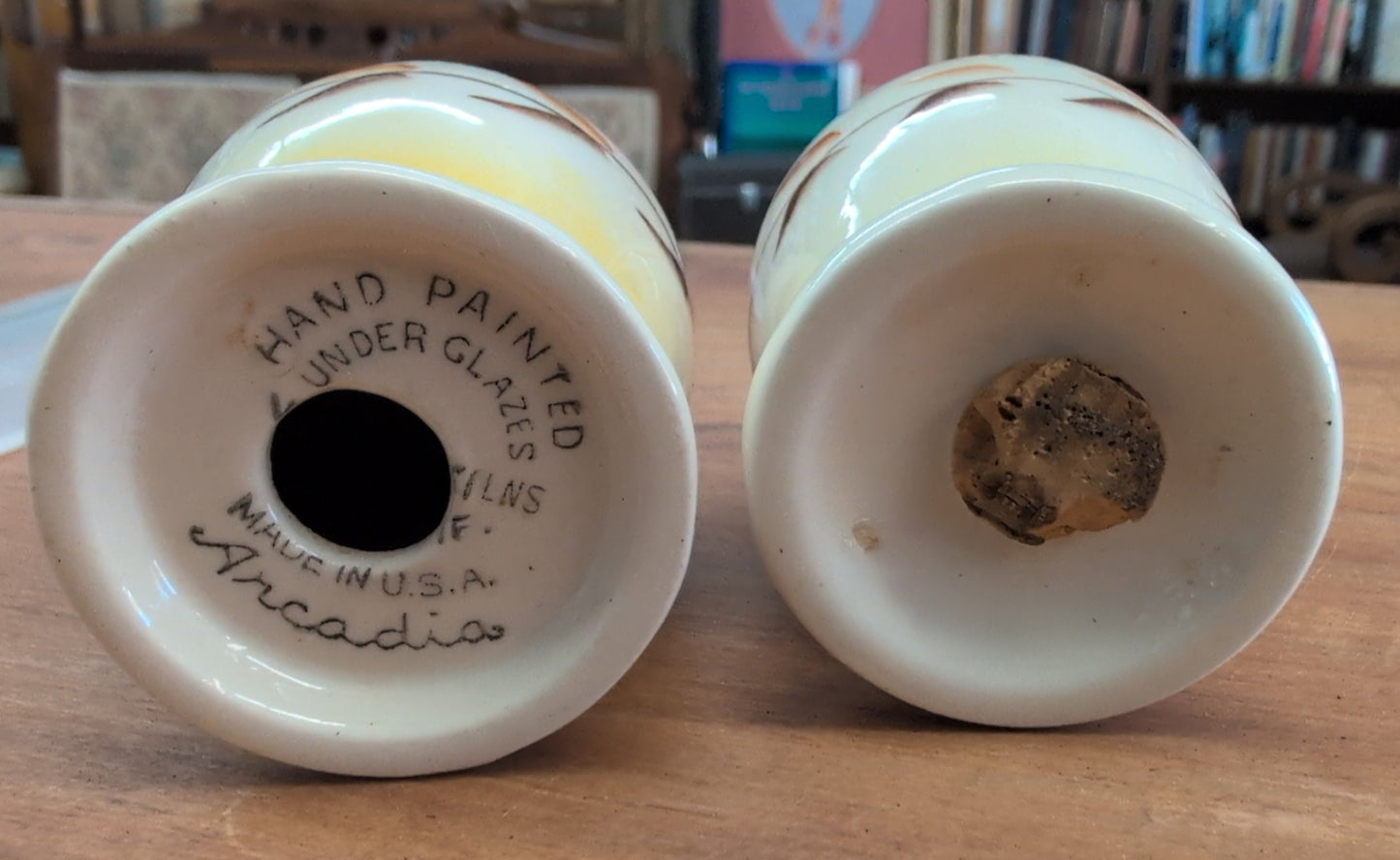 Vernon Kilns 'Arcadia' salt and pepper shaker set. Made in USA
