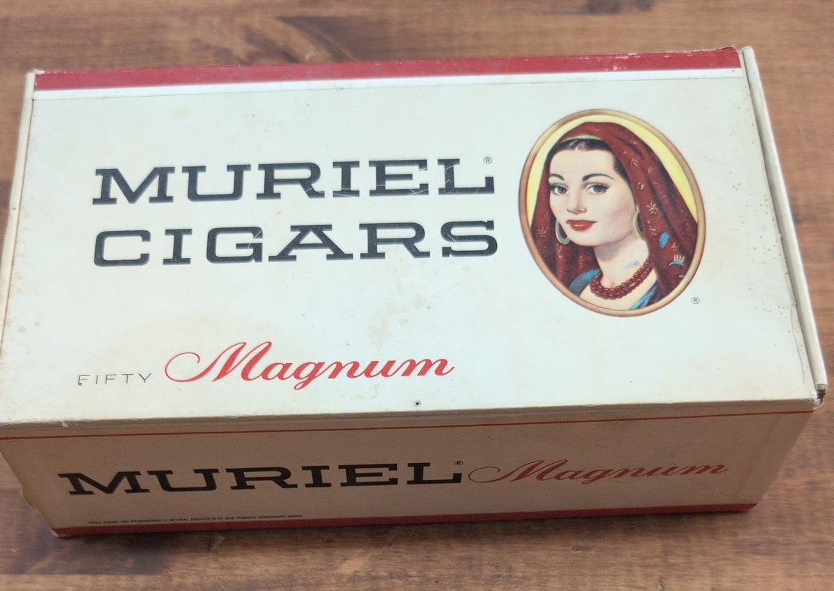 Muriel cigar box