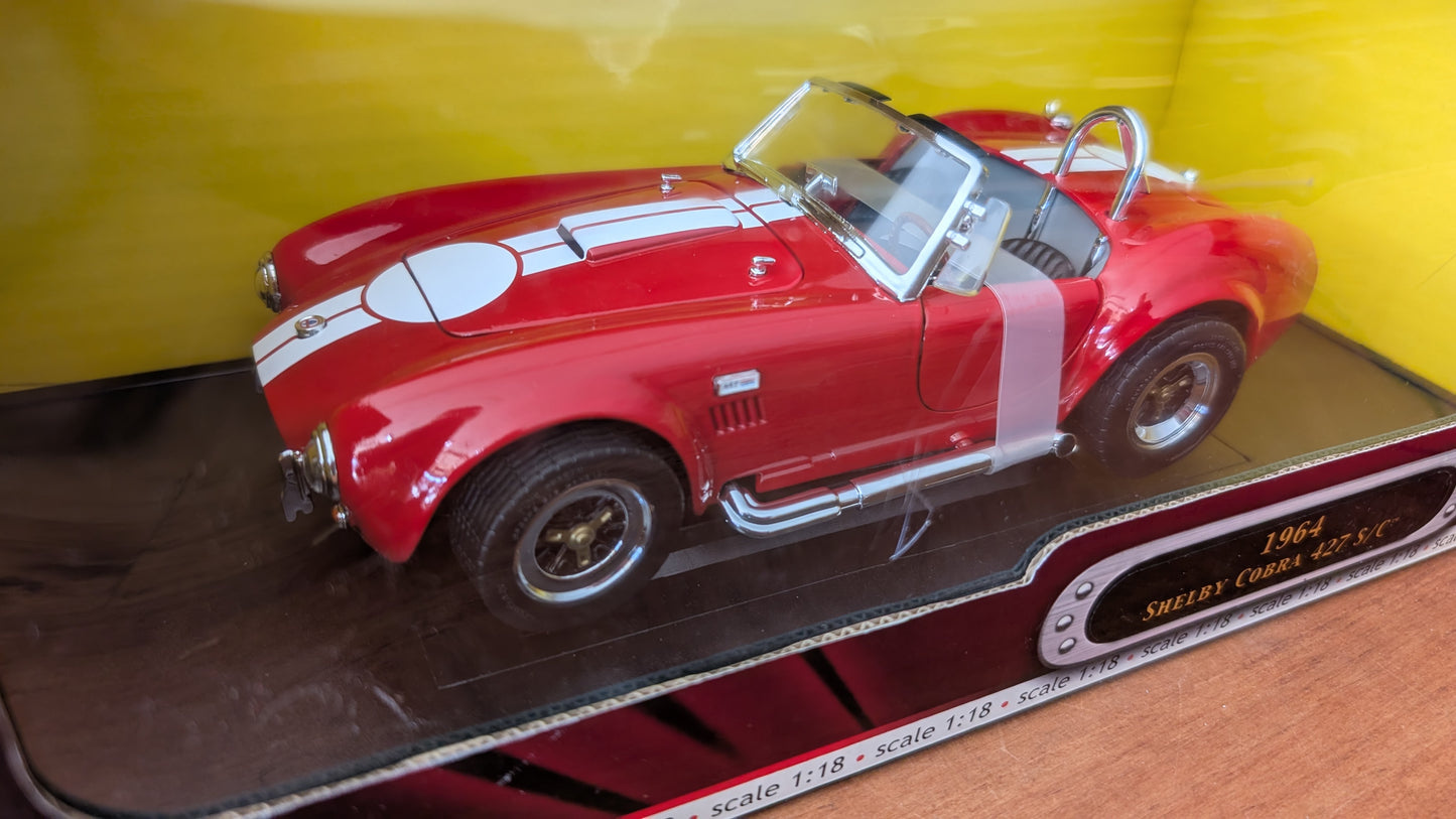 Road Signature Deluxe Edition 1:18 Scale Diecast 1963 Shelby Cobra 427 S/C