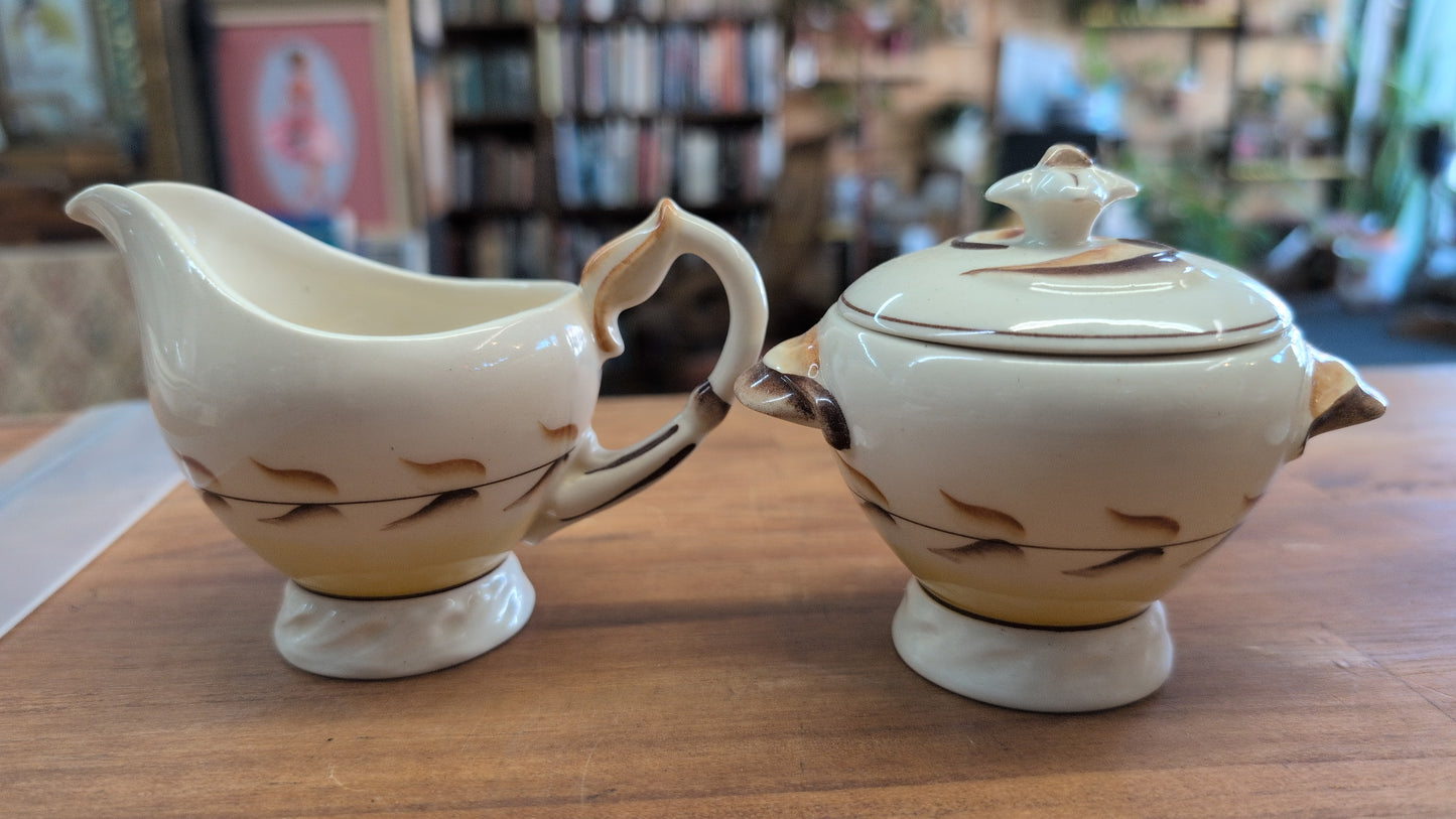 Vernon Kilns 'Arcadia' Sugar Bowl & Creamer Set